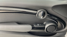 MINI Hatchback 135kW Cooper S Level 2 33kWh 3dr Auto Electric Hatchback